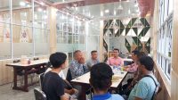 Plt Ketua PWI Siak dan Penghulu Kampung Penyengat Kolaborasi Tanam 10 Ribu Mangrove