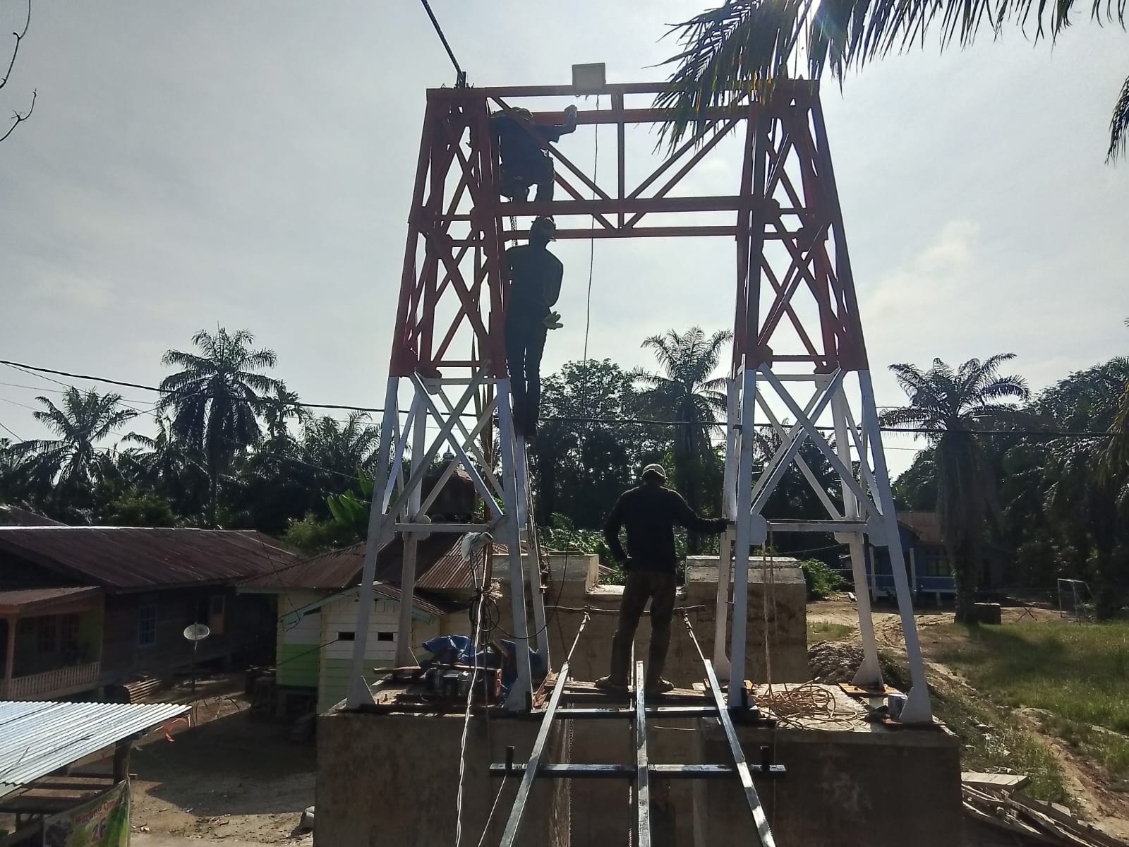 Pemasangan Hanger Jembatan Garuda di Rohil Terus Berjalan 1 IMG 20261031 WA0002